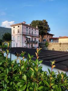 Foto de la galería de Tra la Stazione e il Lago en Verbania