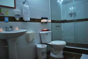 Koupelna v ubytování Hotel Hacaritama Colonial + 52 fotografií