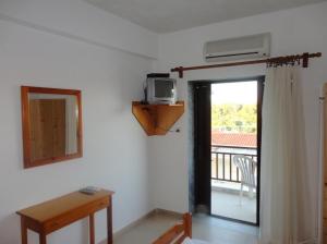 Gallery image of Chris Apartments in Metamorfosi