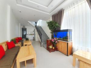 TV a/nebo společenská místnost v ubytování Hello Dalat Hostel