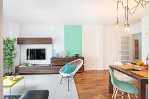 Posedenie v ubytovaní Stay U-nique Apartments Ricart