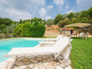 Bazén v ubytovaní Holiday Home Villa La Piaggia by Interhome alebo v jeho blízkosti
