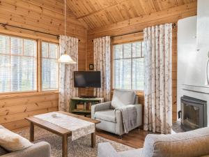 Et tv og/eller underholdning på Holiday Home Nahila by Interhome