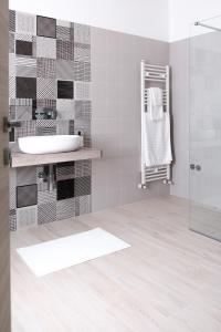 A bathroom at Villa Joy - Iconic Heritage Rooms