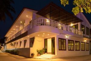 Gallery image of Crystal Sands Villa in Maafushi