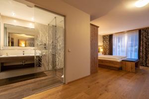 Postel nebo postele na pokoji v ubytování Hotel Dirsch Wellness & Spa Resort
