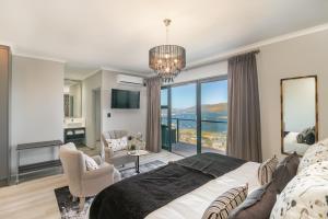 TV a/nebo společenská místnost v ubytování Somervreug Guesthouse