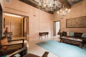 A seating area at Domus Aurea