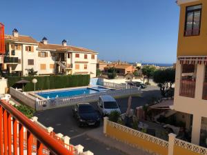 Basen w obiekcie Appartement BlancoSol in La Mata lub w pobliżu
