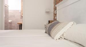Ein Bett oder Betten in einem Zimmer der Unterkunft Luxury Apartment museum mile. Air condicioning