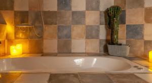 Ein Badezimmer in der Unterkunft Luxury Apartment museum mile. Air condicioning