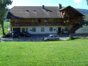 Budynek, w którym mieści się apartament
