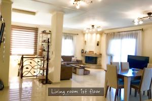Posezení v ubytování Astris Traditional Private Villa