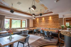 Posedenie v ubytovaní Natur- & Wanderhotel Tuxertal