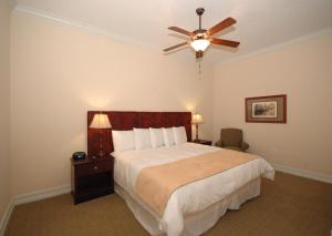Gallery image of Emerald Greens Condo Resort in Tampa