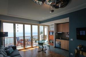 Bilde i galleriet til Promenade des Anglais - Studio suite seaside i Nice