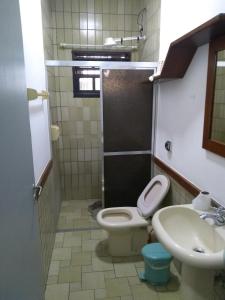 Koupelna v ubytování Frente MAR Pé na AREIA
