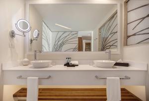 Royalton Saint Lucia, An Autograph Collection All-Inclusive Resort的一间浴室