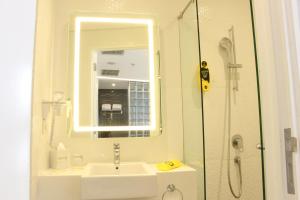 Bagno di YELLO Hotel Harmoni