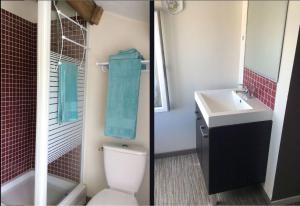 2 immagini di un bagno con servizi igienici e lavandino di au pied de l'Ile Oléron a Bourcefranc