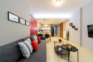 Гостиная зона в M&D Luxury Suites in central Athens