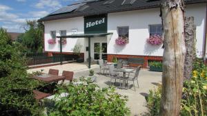 Foto dalla galleria di Pension Am Heiderand a Radeberg Altre 74 foto