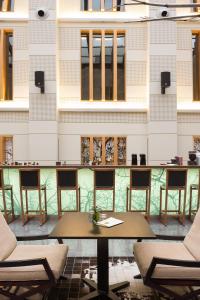 Ein Sitzbereich in der Unterkunft Esperos Palace Luxury & Spa Hotel