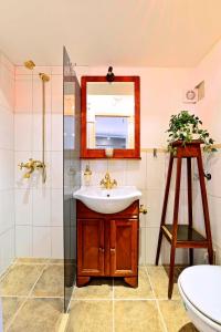 Koupelna v ubytování Romantic Rooms Gena
