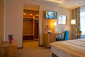 TV a/nebo společenská místnost v ubytování Hotel Kreuzer