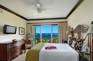 Voodi või voodid majutusasutuse Waipouli Beach Resort Exquisite Luxury VIP Oceanfront Condo! AC Pool toas +20 fotot