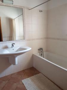 Ванная комната в Montes Galegos