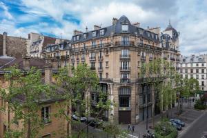 巴黎的住宿－séjour Haut Marais，帕里斯市的一座古老建筑