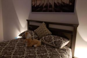 Postel nebo postele na pokoji v ubytování Farhad's B&B