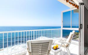 A balcony or terrace at Casa al Mar