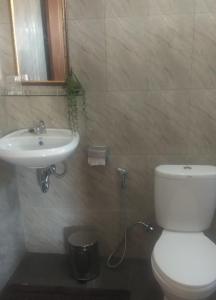 Koupelna v ubytování Serongga guest house