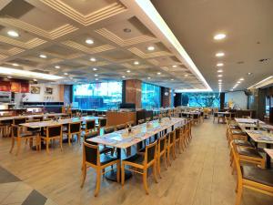 En restaurant eller et andet spisested på Evergreen Laurel Hotel - Taichung