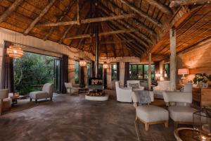 Posezení v ubytování Bukela Game Lodge - Amakhala Game Reserve
