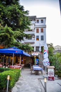 Budova, kde se hotel nachází