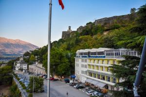 Zdjęcie z galerii obiektu Hotel Sofra w Gjirokastrze