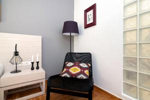 A seating area at Lyto by Heloni Apartments
