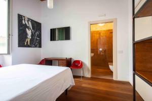 Postel nebo postele na pokoji v ubytování "Camera Con Vista" Bergamo Alta
