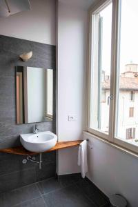 Koupelna v ubytování "Camera Con Vista" Bergamo Alta + 37 fotografií