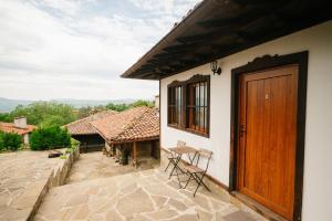 Foto da galeria de Kodjamanova House em Zheravna