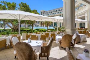 Reštaurácia alebo iné gastronomické zariadenie v ubytovaní Las Arenas Balneario Resort