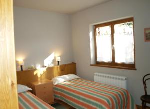 A bed or beds in a room at Casa para familias en Prullans