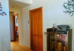 A kitchen or kitchenette at Casa para familias en Prullans