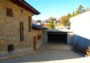 The building in which the holiday home is located