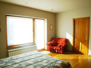 A bed or beds in a room at Casa para familias en Prullans