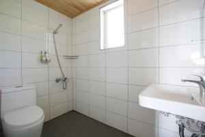 Koupelna v ubytování Mama Tian Homestay