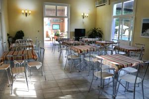 Restoran ili drugo mesto za obedovanje u objektu Solanas Termas de Dayman
